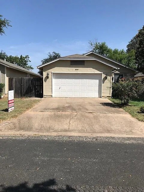 Foto principal - 5918 Richard Carlton Blvd