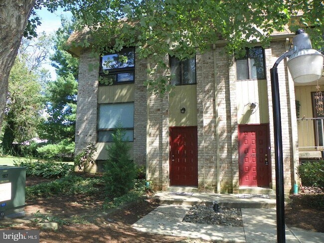 Building Photo - 356-B-3B000 Saybrook Ln