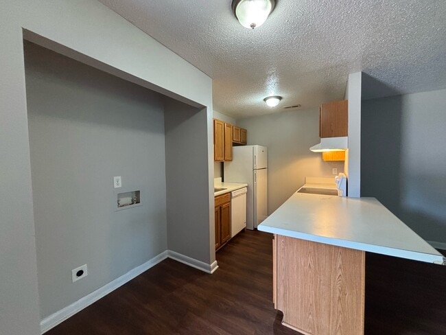 Building Photo - 6403 Starbrook Dr