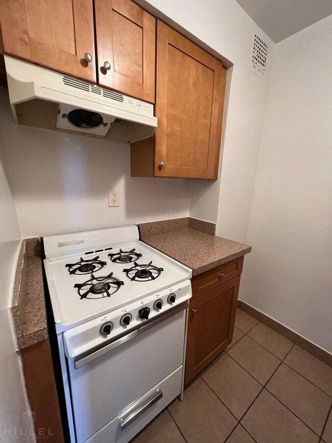 Building Photo - Beautiful 1Bed/1Bath in QUEENS VILLAGE!  N...
