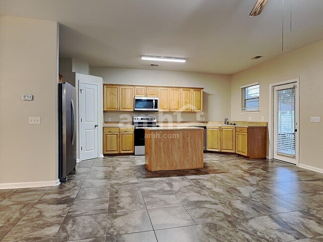 Foto del edificio - 90 Summer Hill Way