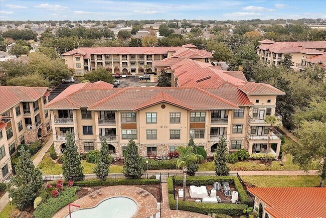 Building Photo - 902 Charo Pky
