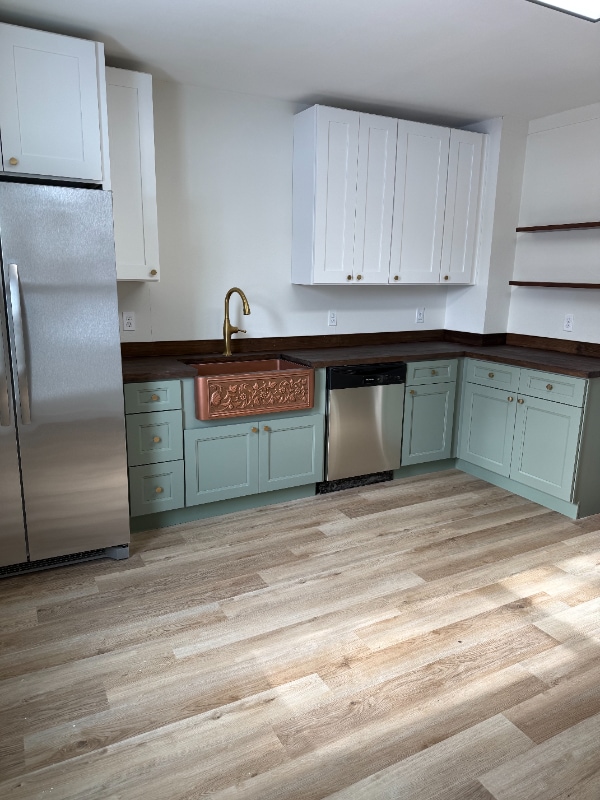 Foto del edificio - 1101 Stoughton Ave