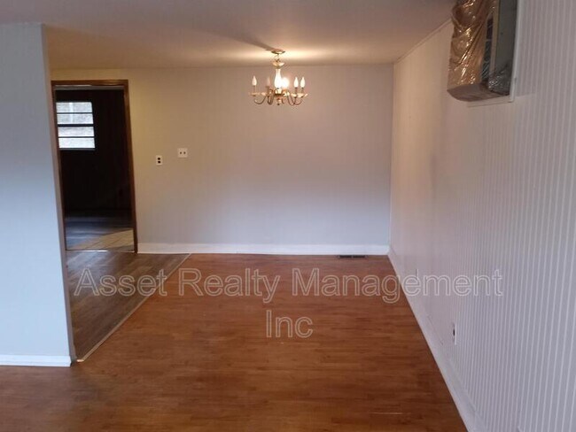 Building Photo - 5729 Thorngrove Pike