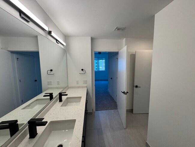 Foto del edificio - 140 NW 31st St