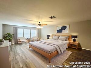 Foto del edificio - 7704 Flower Bluff