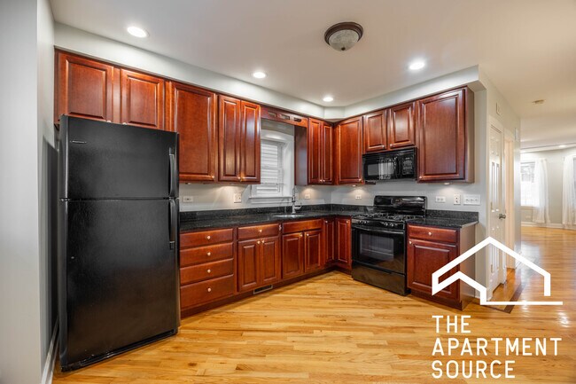 Foto del edificio - 2933 N Ridgeway Ave
