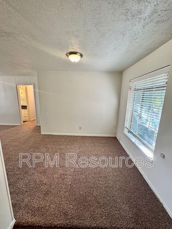 Foto del edificio - 4416 NW 44th St