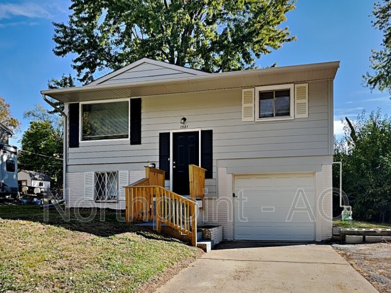 Foto principal - 1521 Seminole Dr