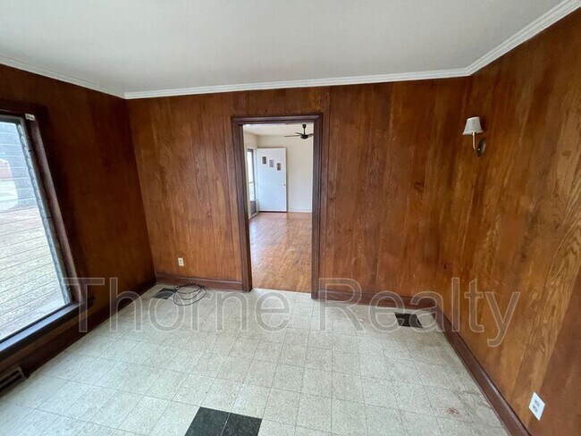 Foto del edificio - 400 W Farmer St