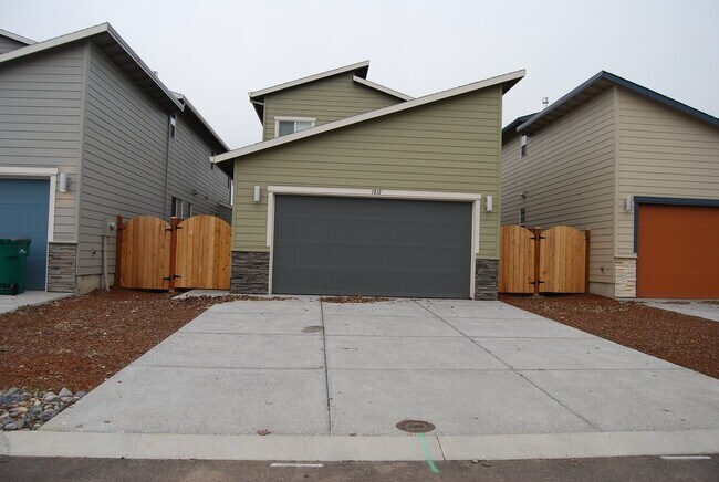 Foto del edificio - 3 Bedroom 2.5 Bath Newberg