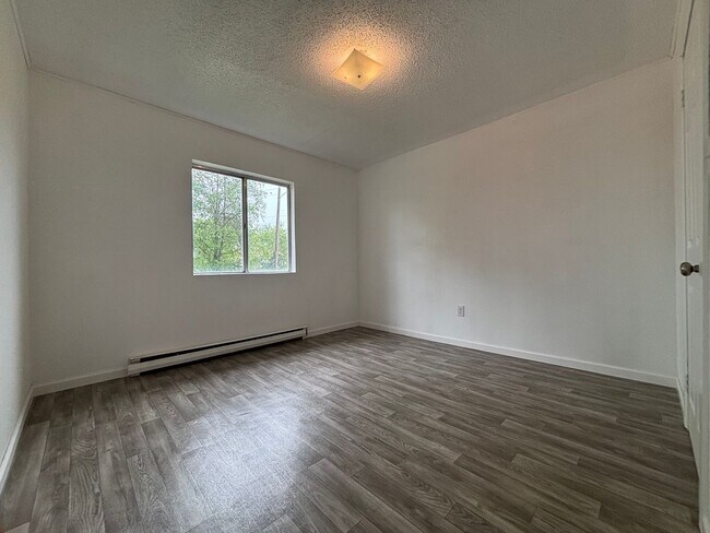 Foto del edificio - Available Now 2 bed 1 bath Duplex in Ozark
