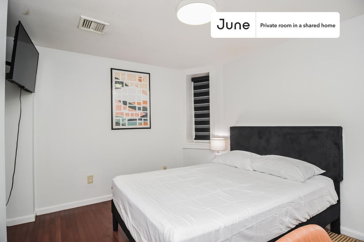 Room in Shared 7 bed/2 bath home in Allston - Room in Shared 7 bed/2 bath home in Allston