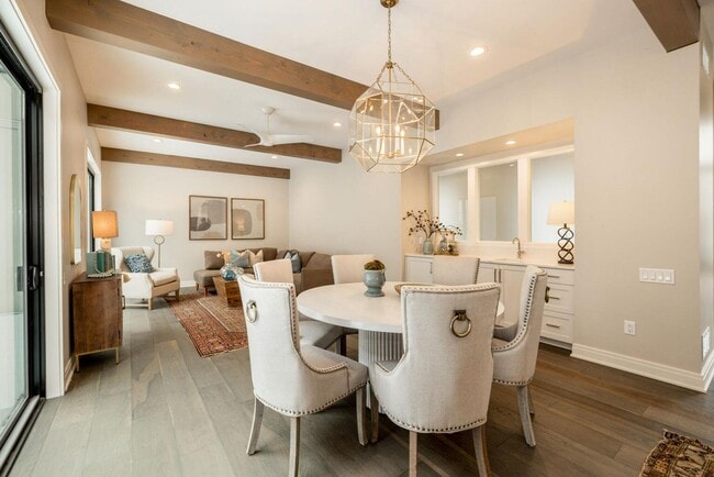 Foto del edificio - 5589 N Danbury Rd