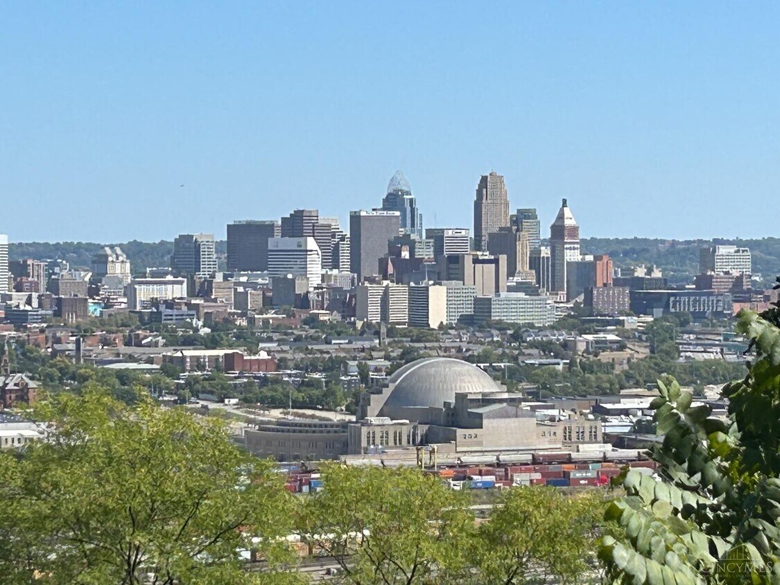 2701 Lehman Rd, Cincinnati, OH 45204 Condo for Rent in Cincinnati, OH