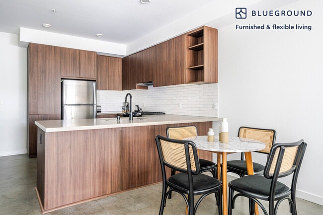 Foto del edificio - 101 River Pk Dr