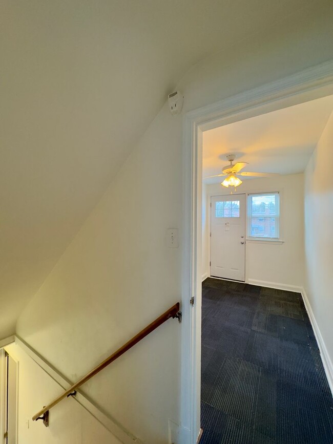 Building Photo - Charming 3 Bedroom/1.5 Bathroom in Yale Heights, MD!