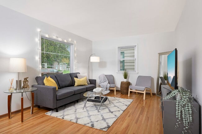 Inviting cozy living room - 4540 3rd Ave S