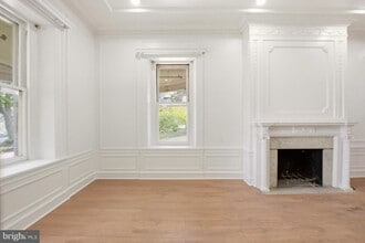 Building Photo - 6012 Ridge Ave
