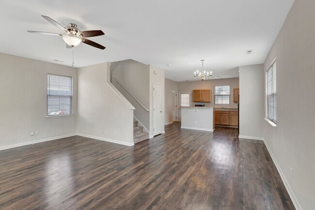 Building Photo - "Move-in ready 3-bed home with pond views ...