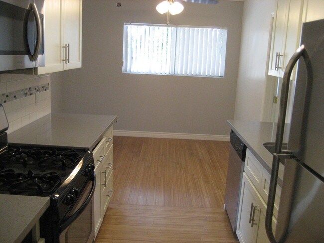 Foto del edificio - 3901 Tilden Ave