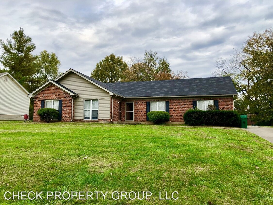 Primary Photo - 540-542 Catalpa Ln