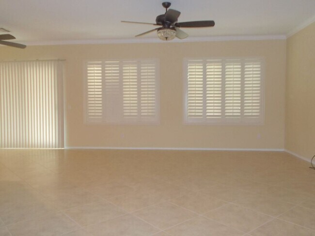 Foto del edificio - Elegant Single-Story Home in a Gated Community| Spacious, Stylish & Secure