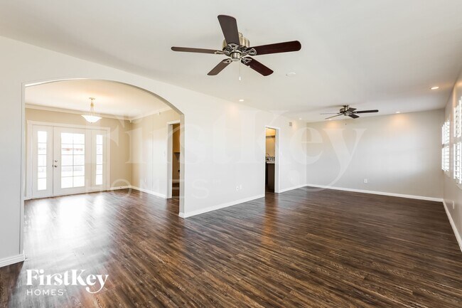 Foto del edificio - 2025 West Campbell Ave