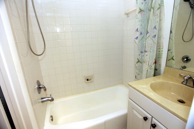Foto del edificio - 632 NW 13th St