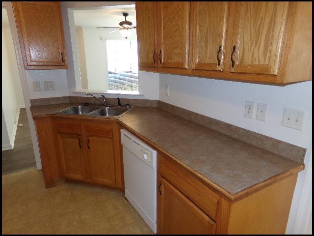 Foto del edificio - 9800 Herndon Rd