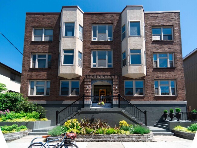 Foto del edificio - 320 Summit Ave E