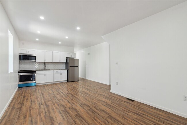 Foto del edificio - 5210 Cedar Ave