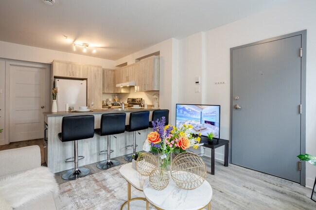 Photo du bâtiment - 1319 Rue Barré