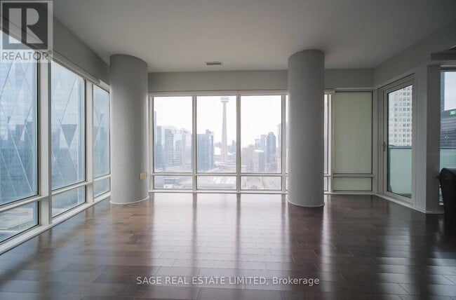 Building Photo - 8 The Esplanade