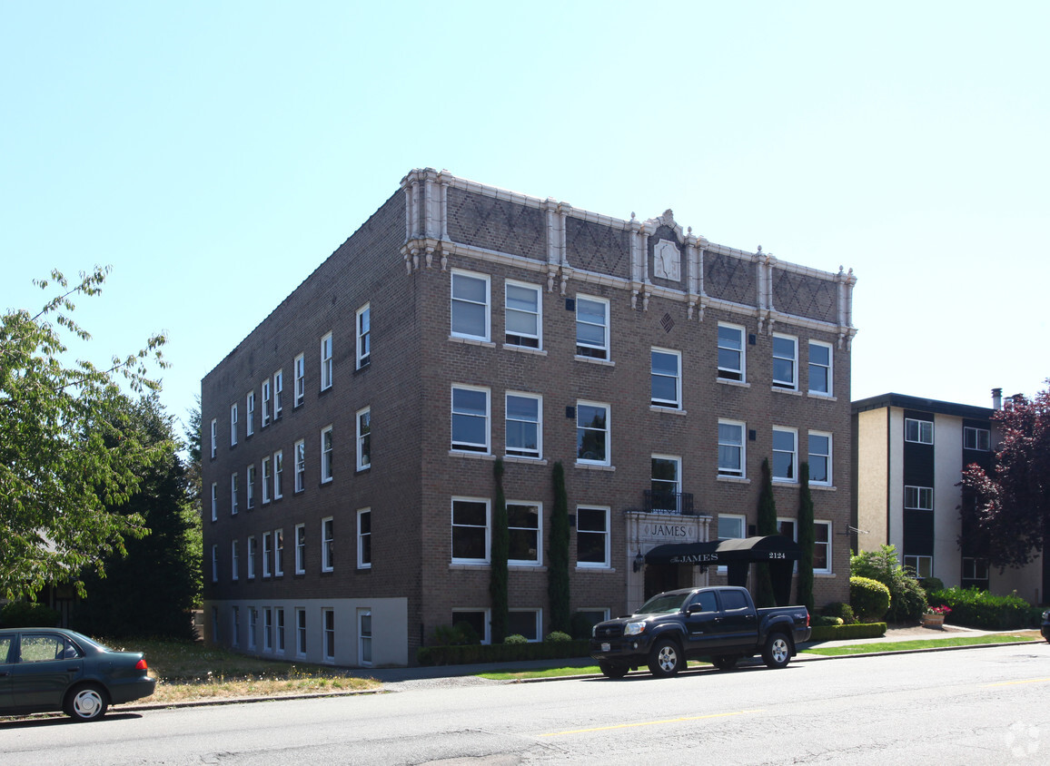 Foto del edificio - The James Apartments