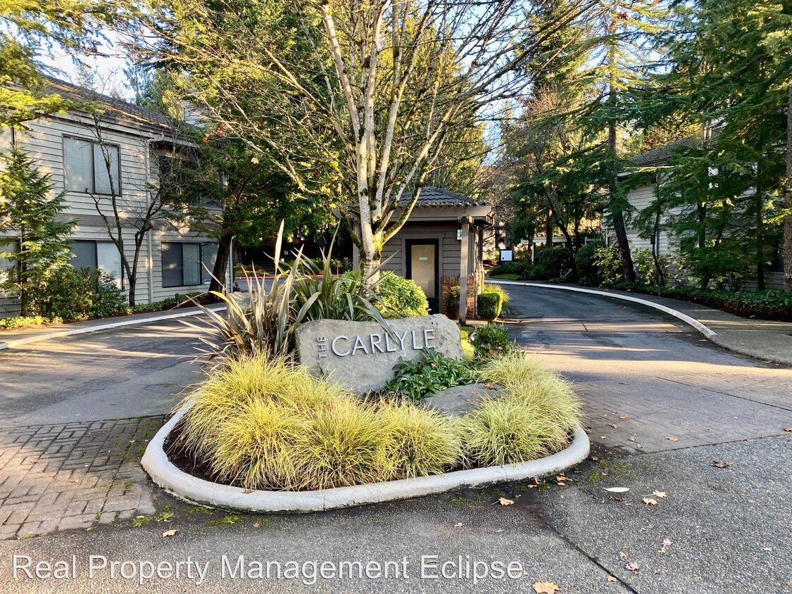 Primary Photo - 1250 Bellevue Way NE
