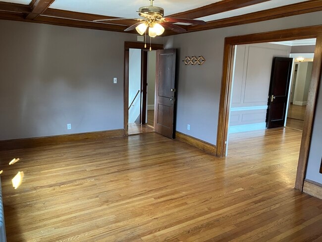 Foto del edificio - 93 Hillside Rd