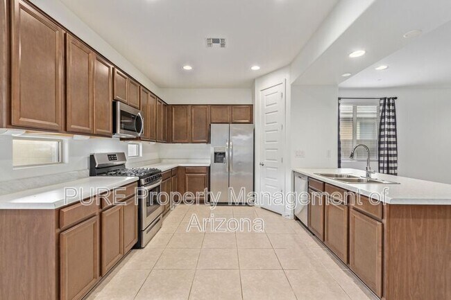 Building Photo - 16404 W Questa Dr