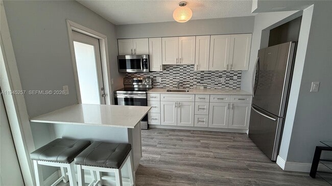 Foto del edificio - 2115 NE 42nd Ct