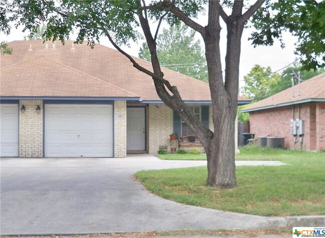 Building Photo - 333 McKenna Ave