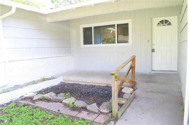 Building Photo - 6041 Walnut Dr