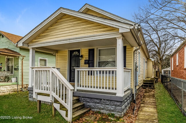 Foto del edificio - 1422 Longfield Ave