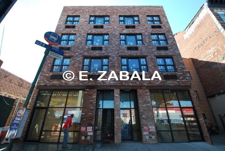 Exterior - 1668 Broadway
