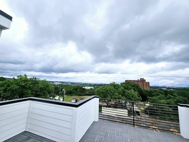 Foto del edificio - 522 Cliff Cir