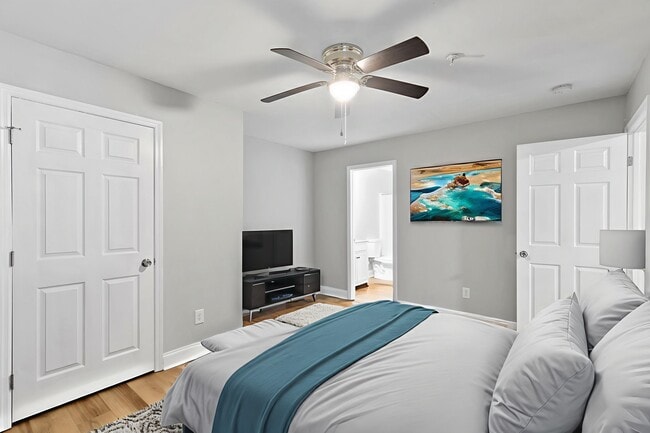 Building Photo - Crestview Apartments