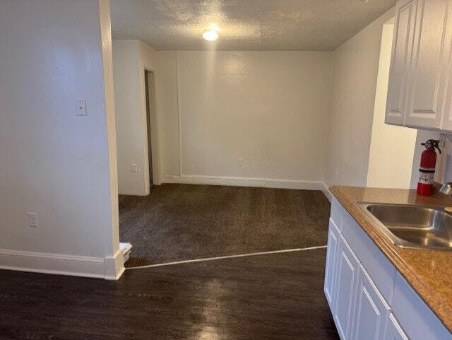 Foto del edificio - 122 W Main St