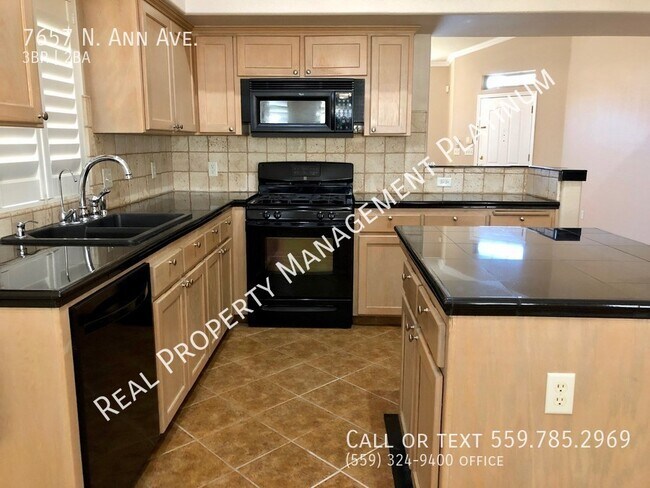 Foto del edificio - $2,250 Willow & Alluvial 3 Bedroom home - ...