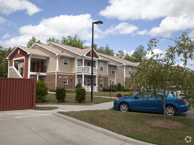 Building Photo - Pine Mountain Trace