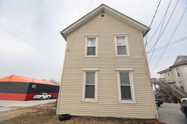Building Photo - QCA4626