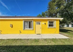 Building Photo - 1321 SE 8th Ave